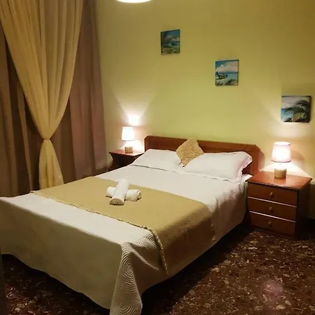 Constantinos Chania Daire Hanya